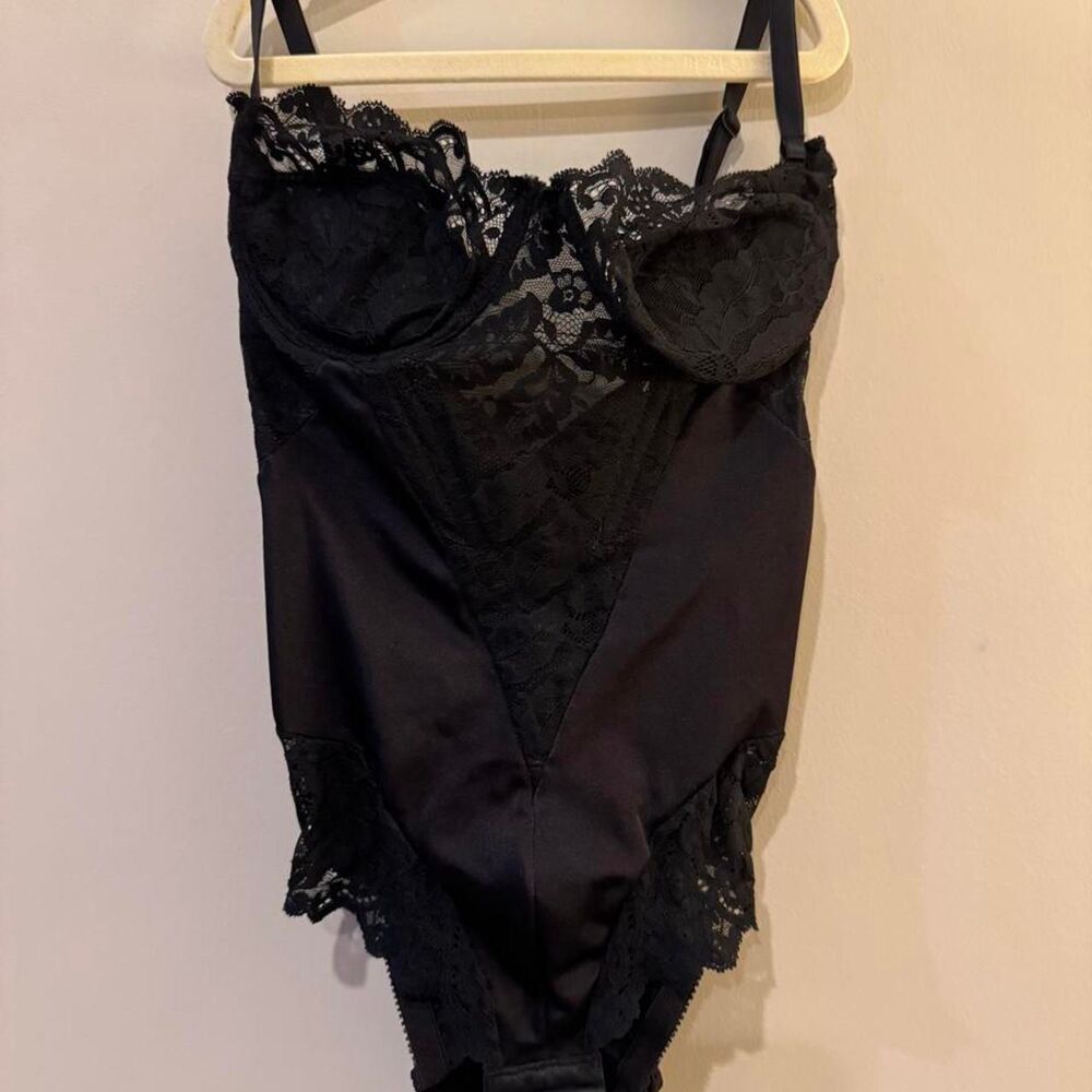 Strouse Fleur de Lace by Smoothie Black Women's Black Bodysuit size 34C